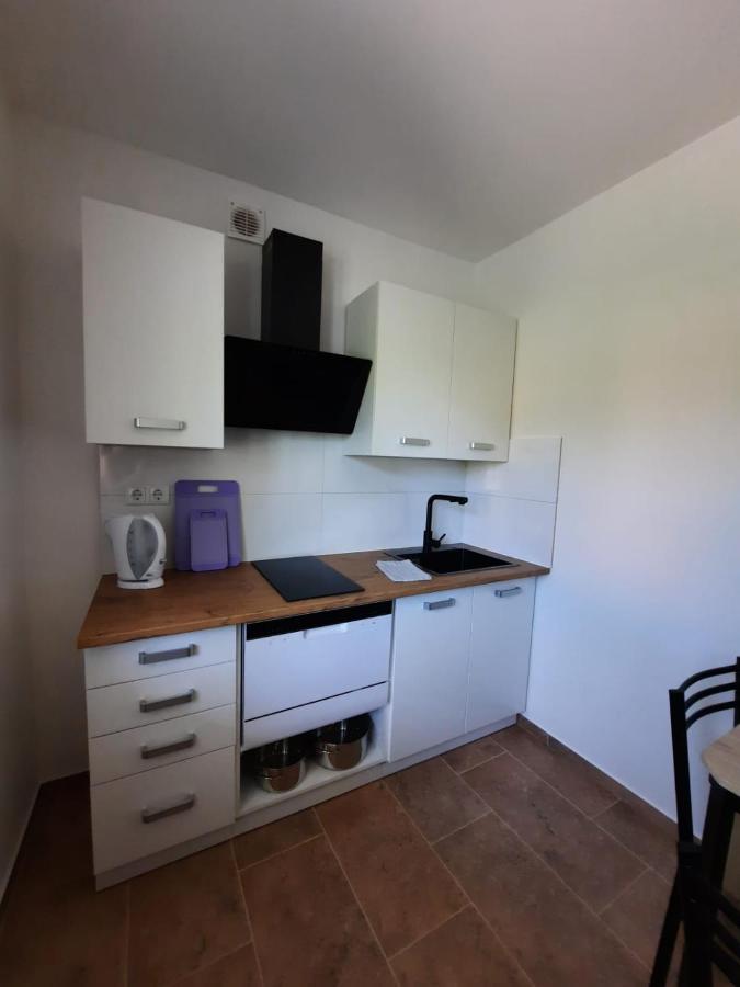 Appartements Lena. Премантура Экстерьер фото