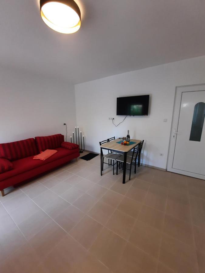 Appartements Lena. Премантура Экстерьер фото