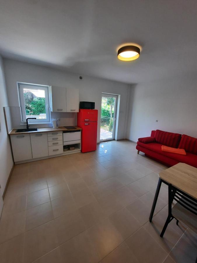 Appartements Lena. Премантура Экстерьер фото