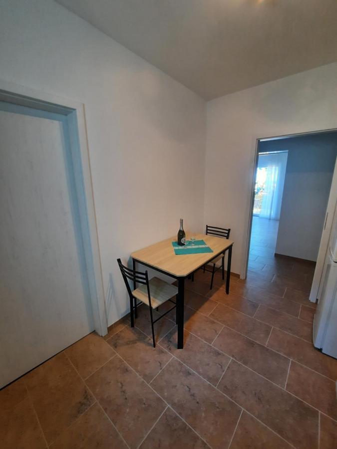 Appartements Lena. Премантура Экстерьер фото
